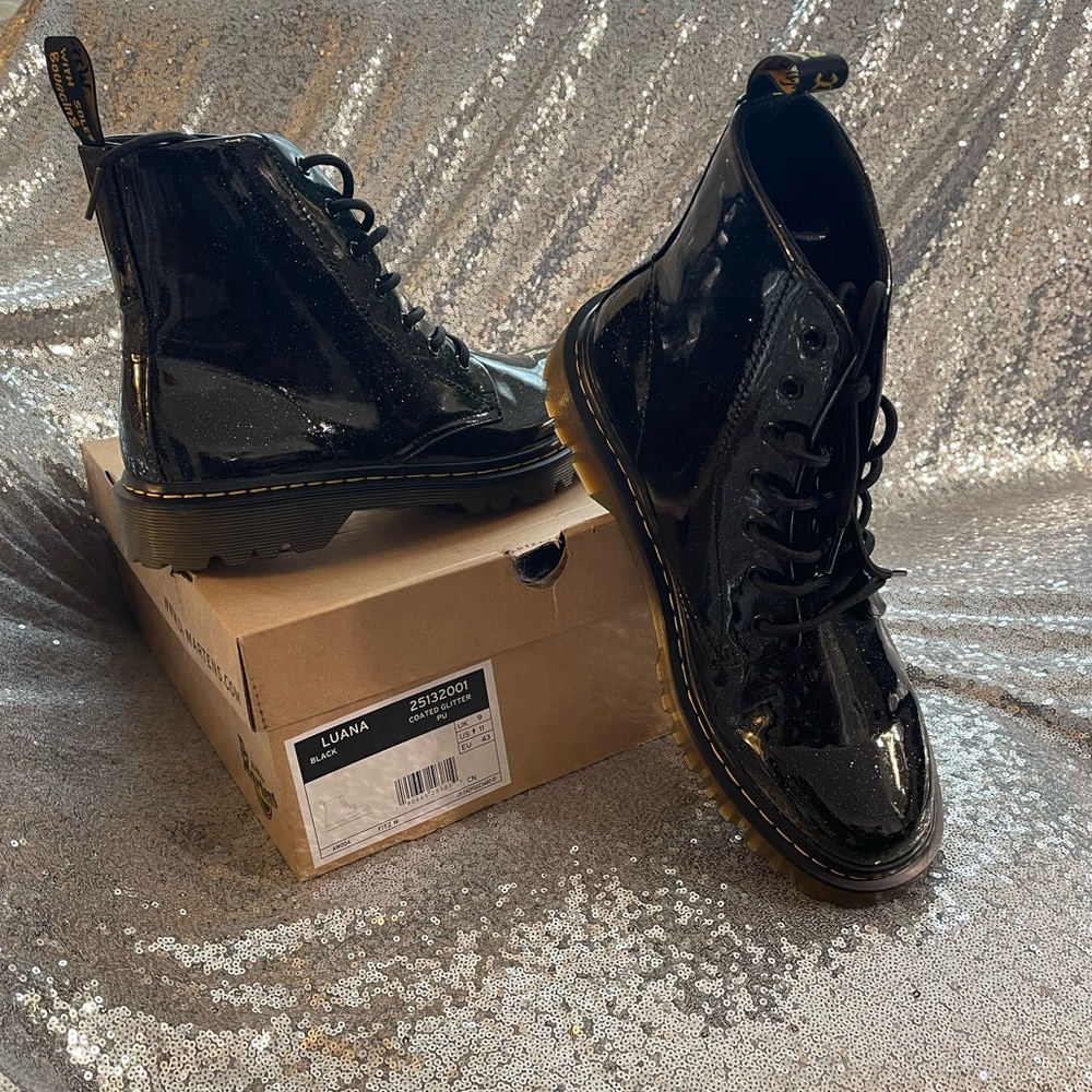 Dr. Martens Luana Black glitter sz 43/9M/11W. BNIB.